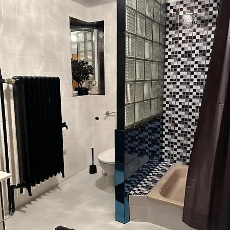 Vendégház Faulpelz - Zweibettzimmer Gemeinschaftsbad *