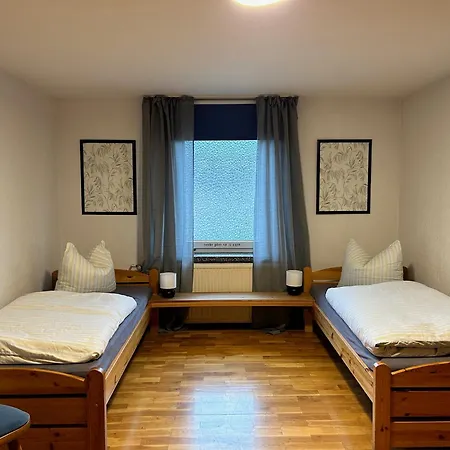 Faulpelz - Zweibettzimmer Gemeinschaftsbad *