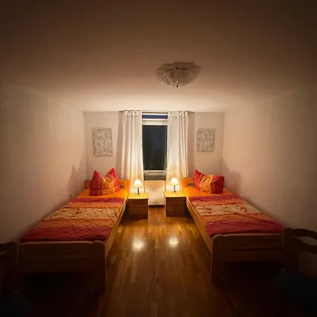 Faulpelz - Zweibettzimmer Gemeinschaftsbad Casa de hóspedes