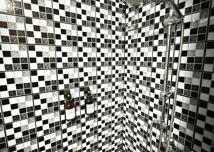 招待所 Faulpelz - Zweibettzimmer Gemeinschaftsbad *